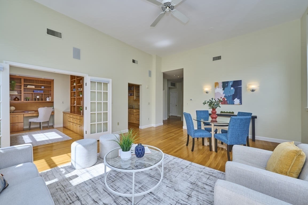 72 Lincoln St 10