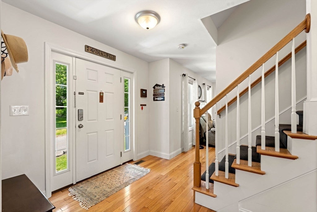 34 Amesbury Ave