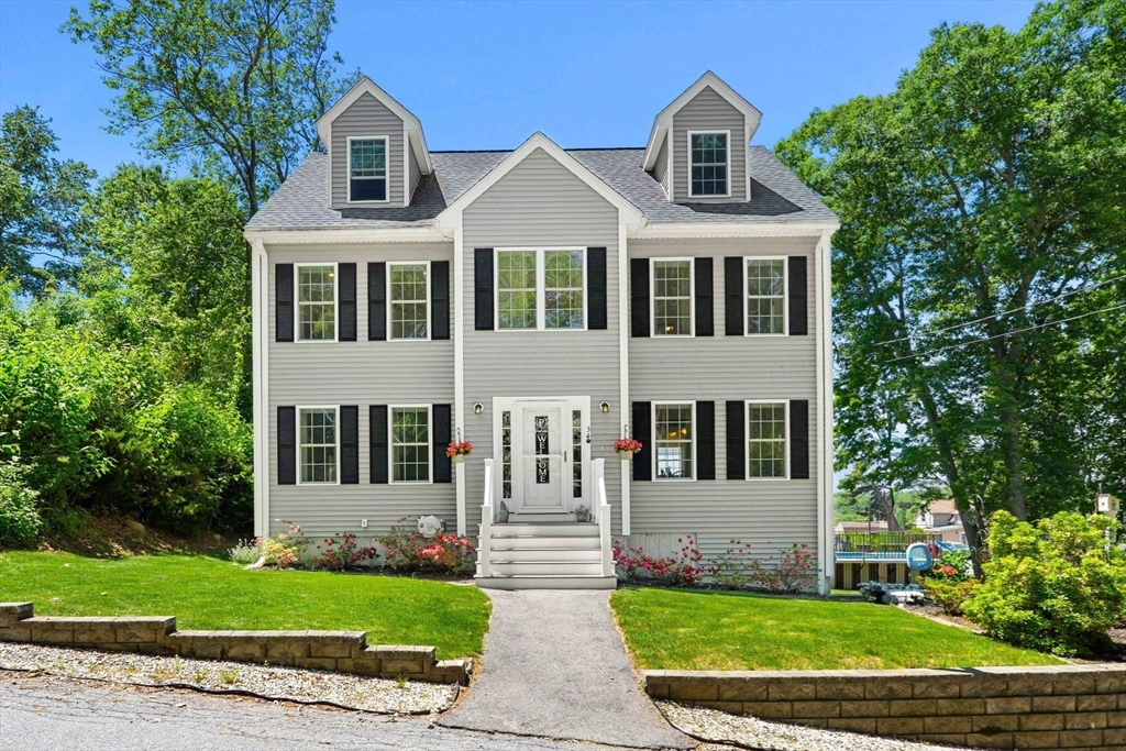 34 Amesbury Ave