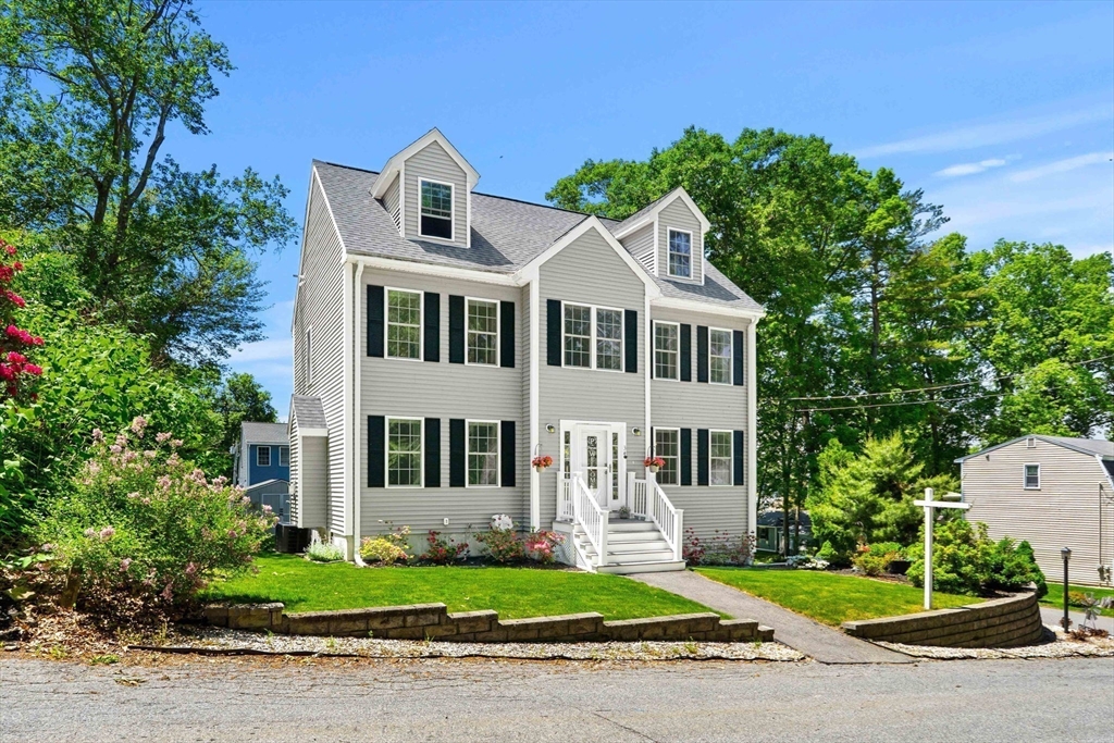 34 Amesbury Ave