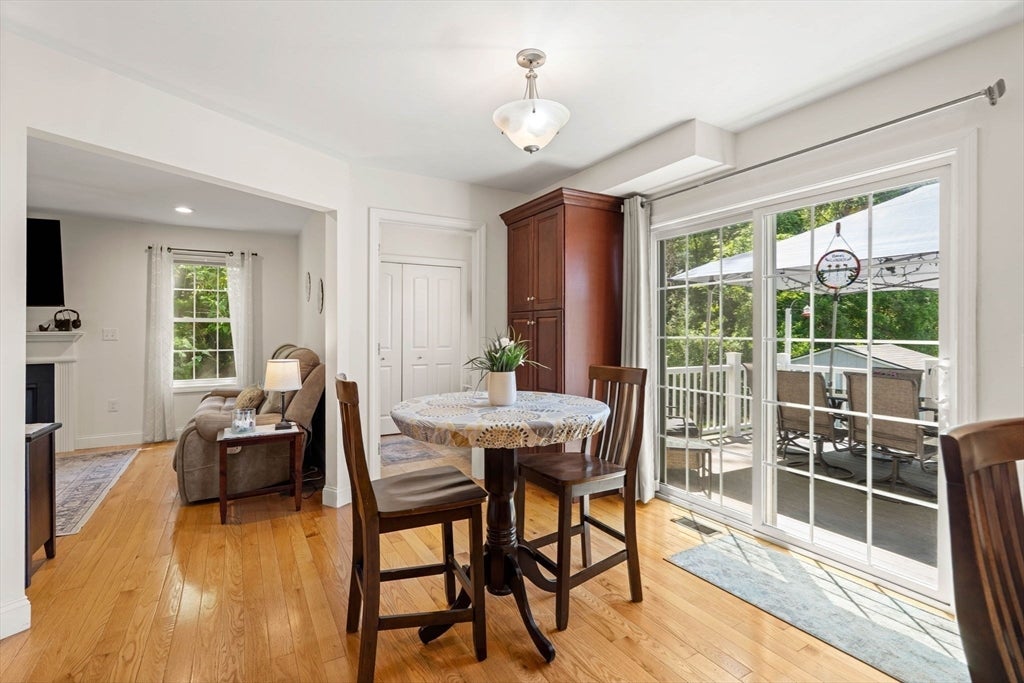 34 Amesbury Ave