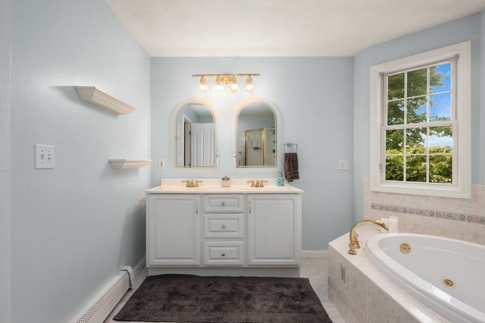10 Valley Rd, Danvers, MA Photo #20