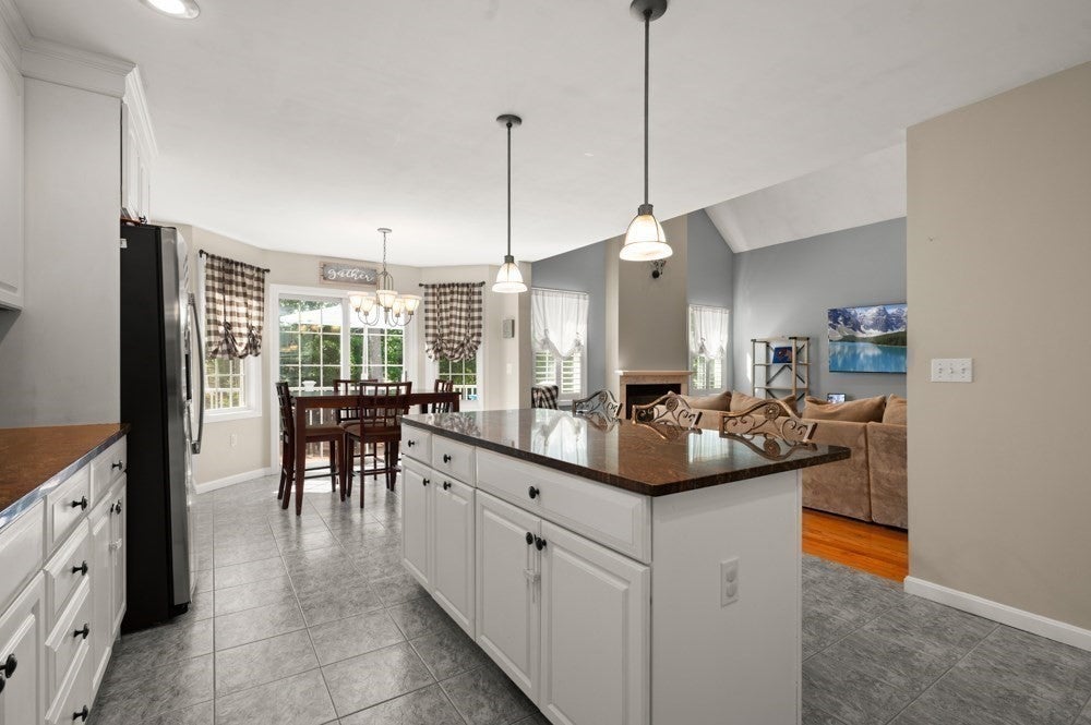 10 Valley Rd, Danvers, MA Photo #6