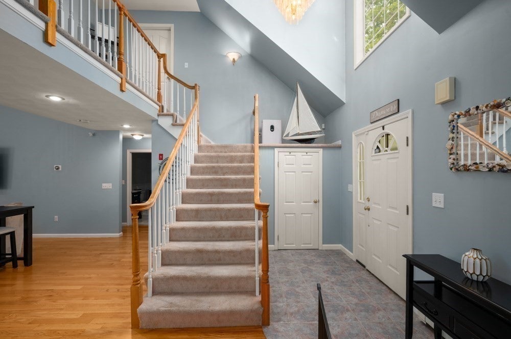 10 Valley Rd, Danvers, MA Photo #15