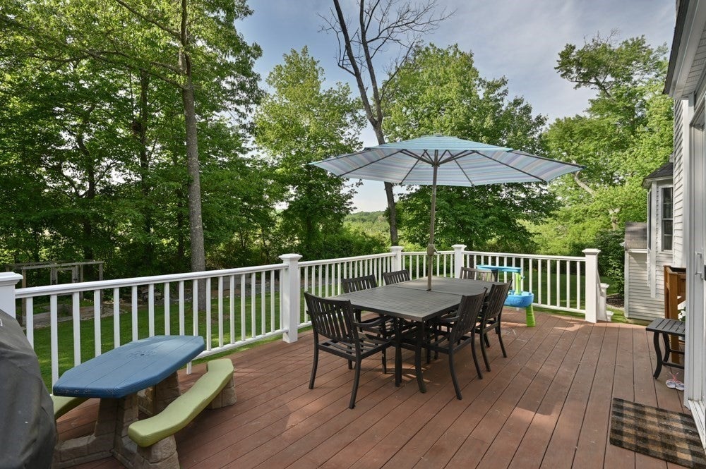 10 Valley Rd, Danvers, MA Photo #36