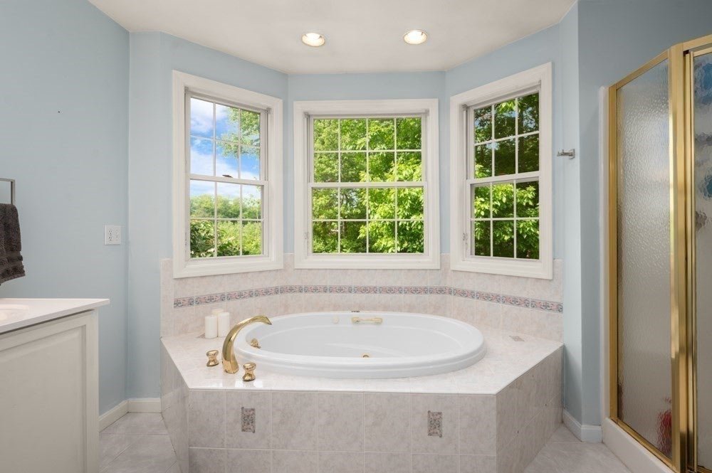 10 Valley Rd, Danvers, MA Photo #21