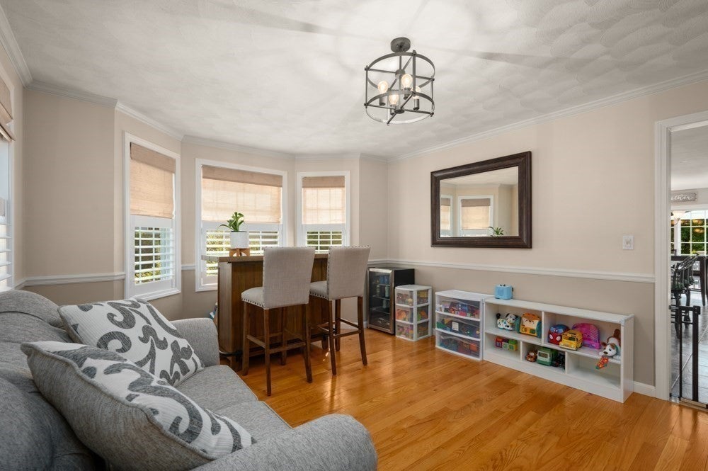 10 Valley Rd, Danvers, MA Photo #14