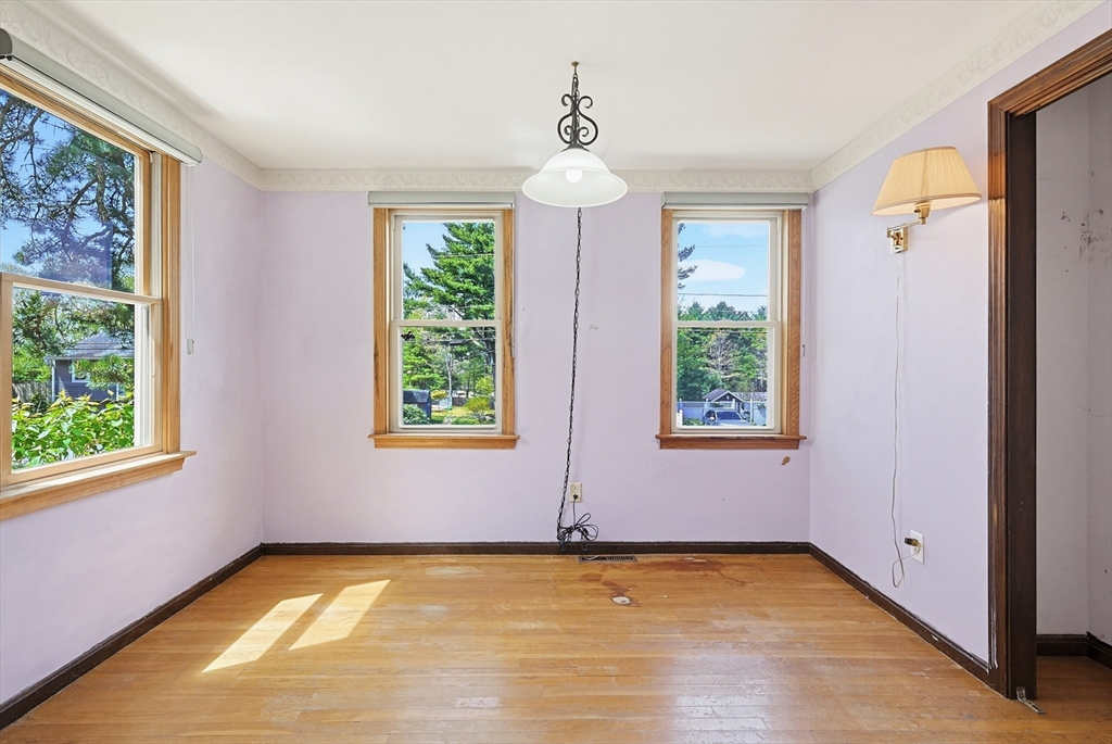 20 Worrall Rd, Plymouth, MA Photo #4