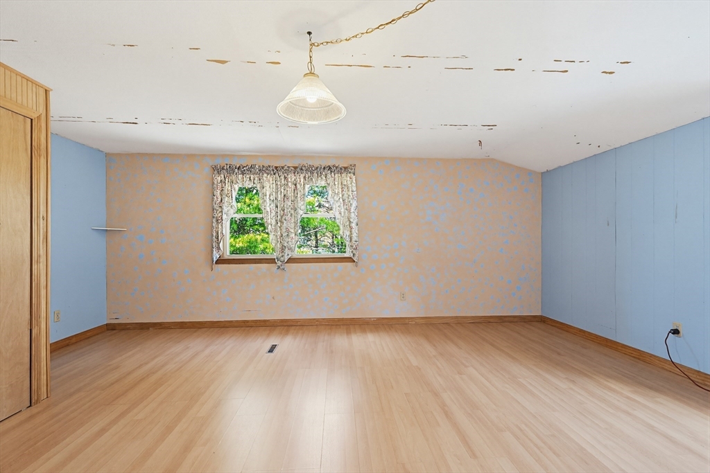 20 Worrall Rd, Plymouth, MA Photo #15