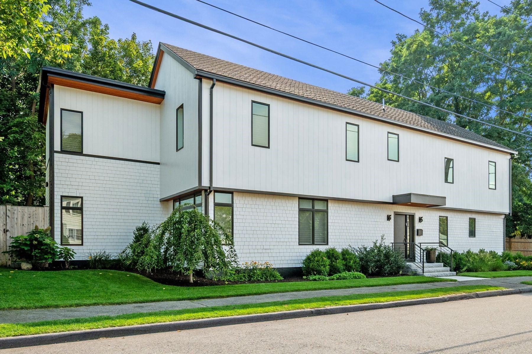 Photo of 8 Dennison Ave, Swampscott, MA