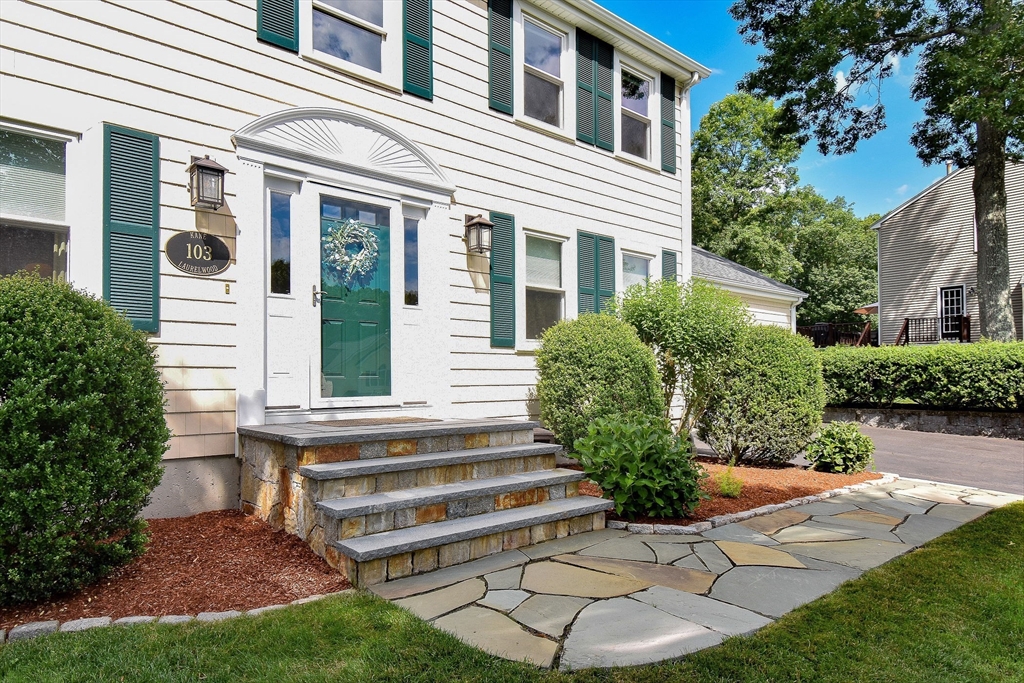 103 Laurelwood Dr