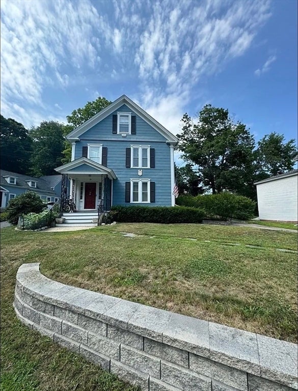 Photo of 6 Laurel St, West Boylston, MA