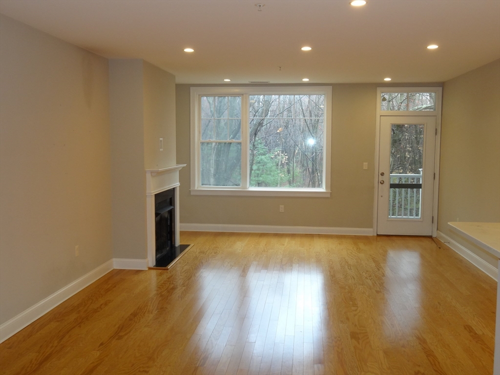 2 Inwood Drive 1010