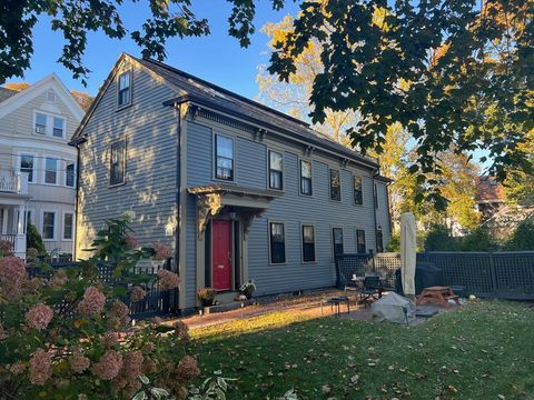 32 Buffum St 1 Salem MA 01970