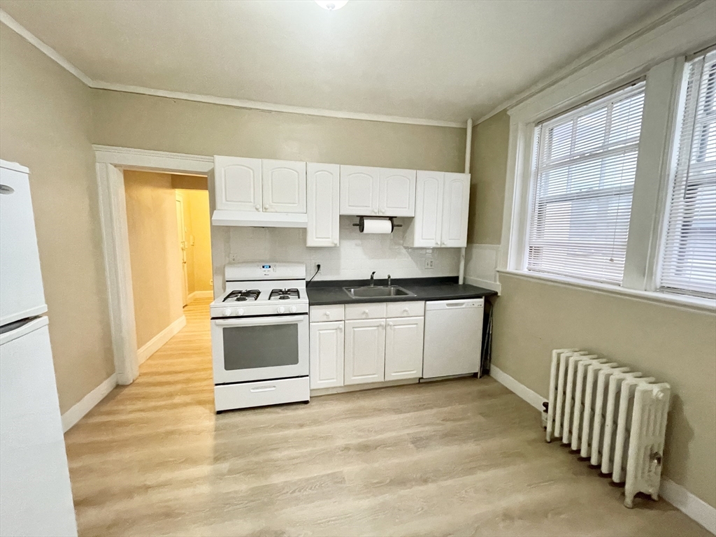 2035 Commonwealth Ave 2