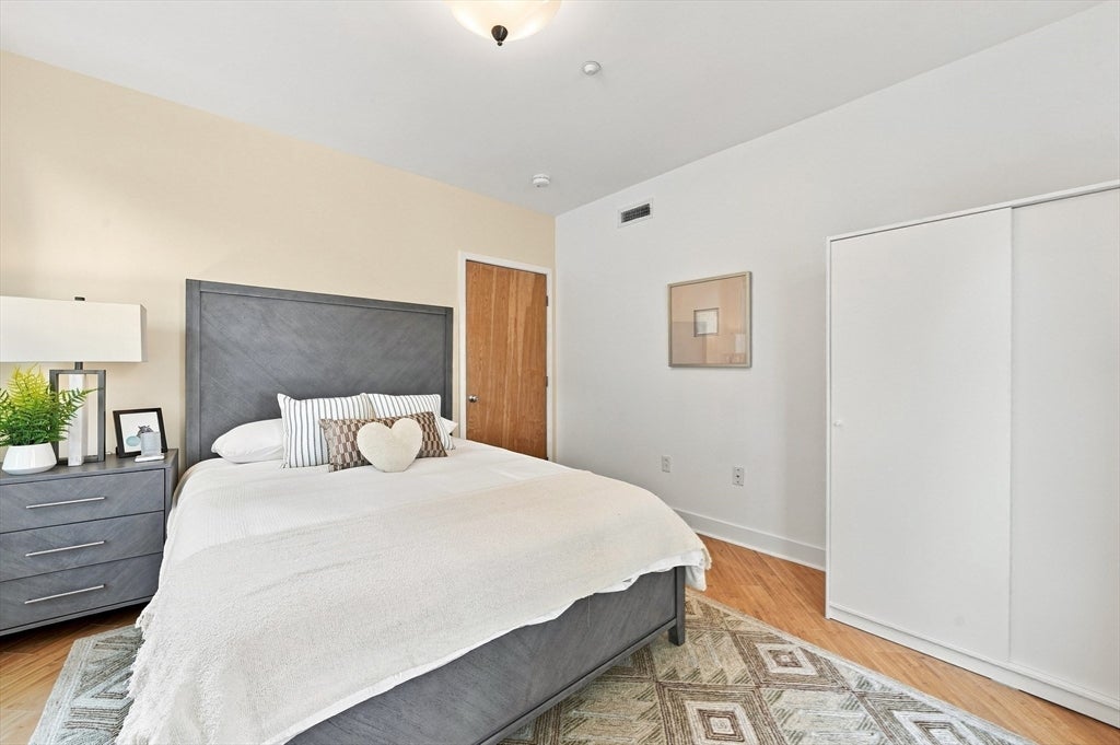 24 Bay State Rd #4, Cambridge, MA Photo #19