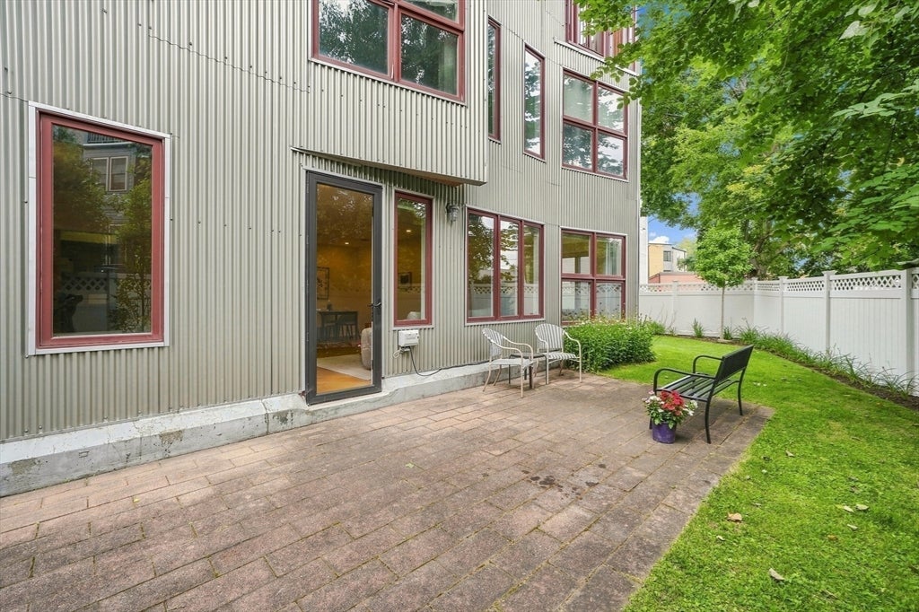 24 Bay State Rd #4, Cambridge, MA Photo #27