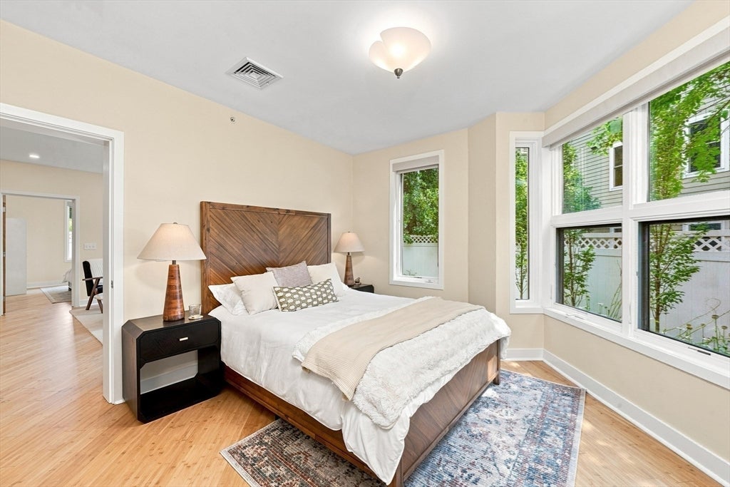 24 Bay State Rd #4, Cambridge, MA Photo #14