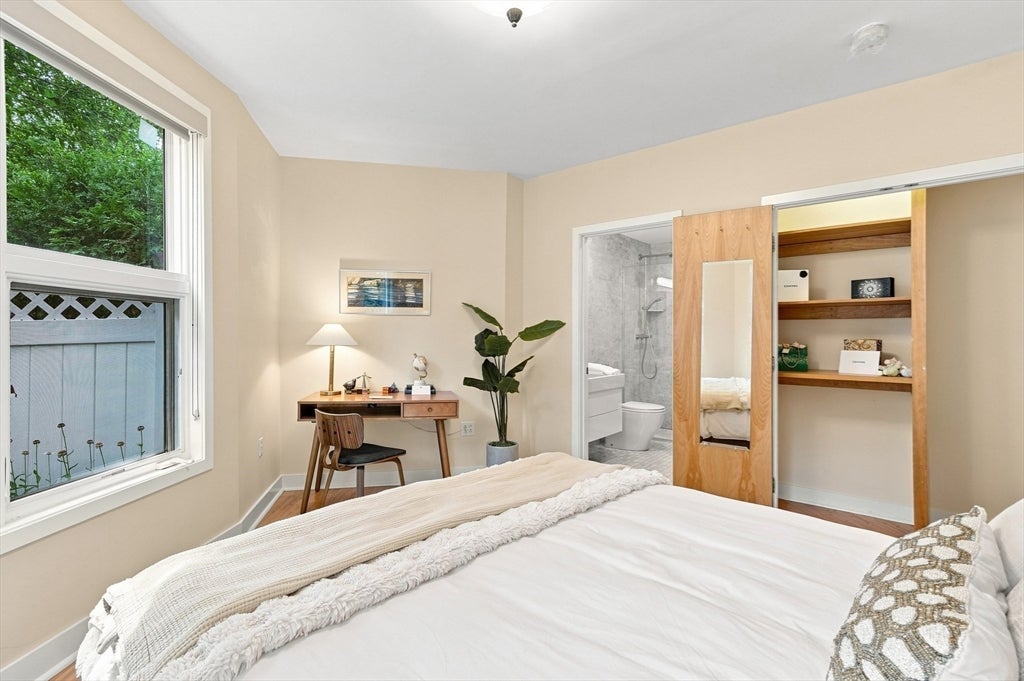 24 Bay State Rd #4, Cambridge, MA Photo #17