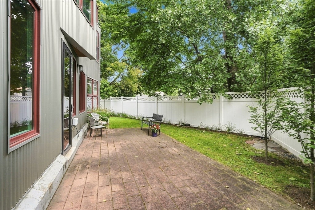24 Bay State Rd #4, Cambridge, MA Photo #26