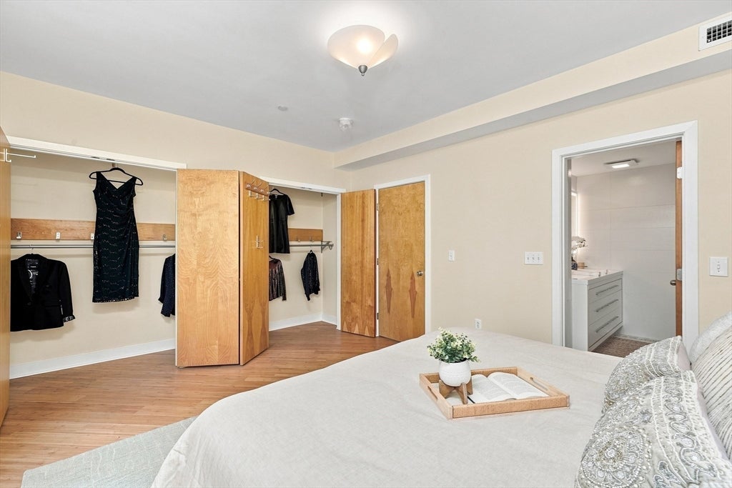 24 Bay State Rd #4, Cambridge, MA Photo #11