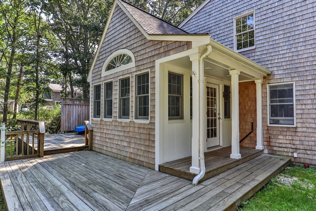 2 Sharon Ln, Sandwich, MA Photo #3