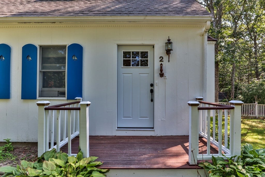 2 Sharon Ln, Sandwich, MA Photo #2