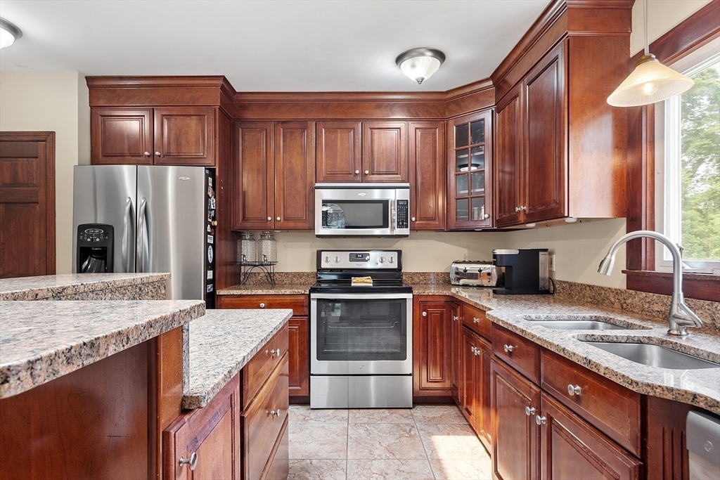 6 Clover Hill Drive