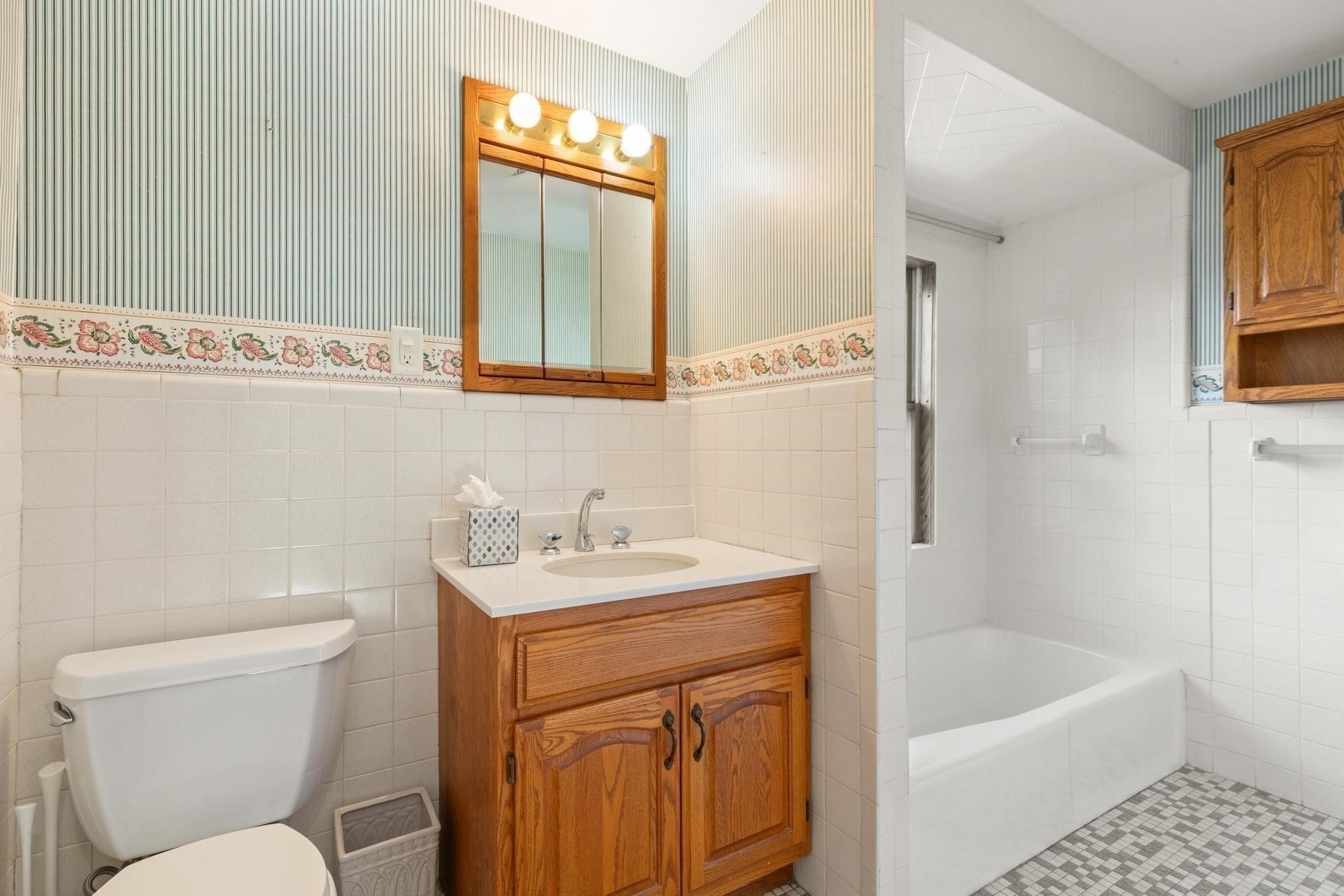 16 Suffolk Street, Medford, MA, 16 Suffolk Street, Medford, MA Photo #21