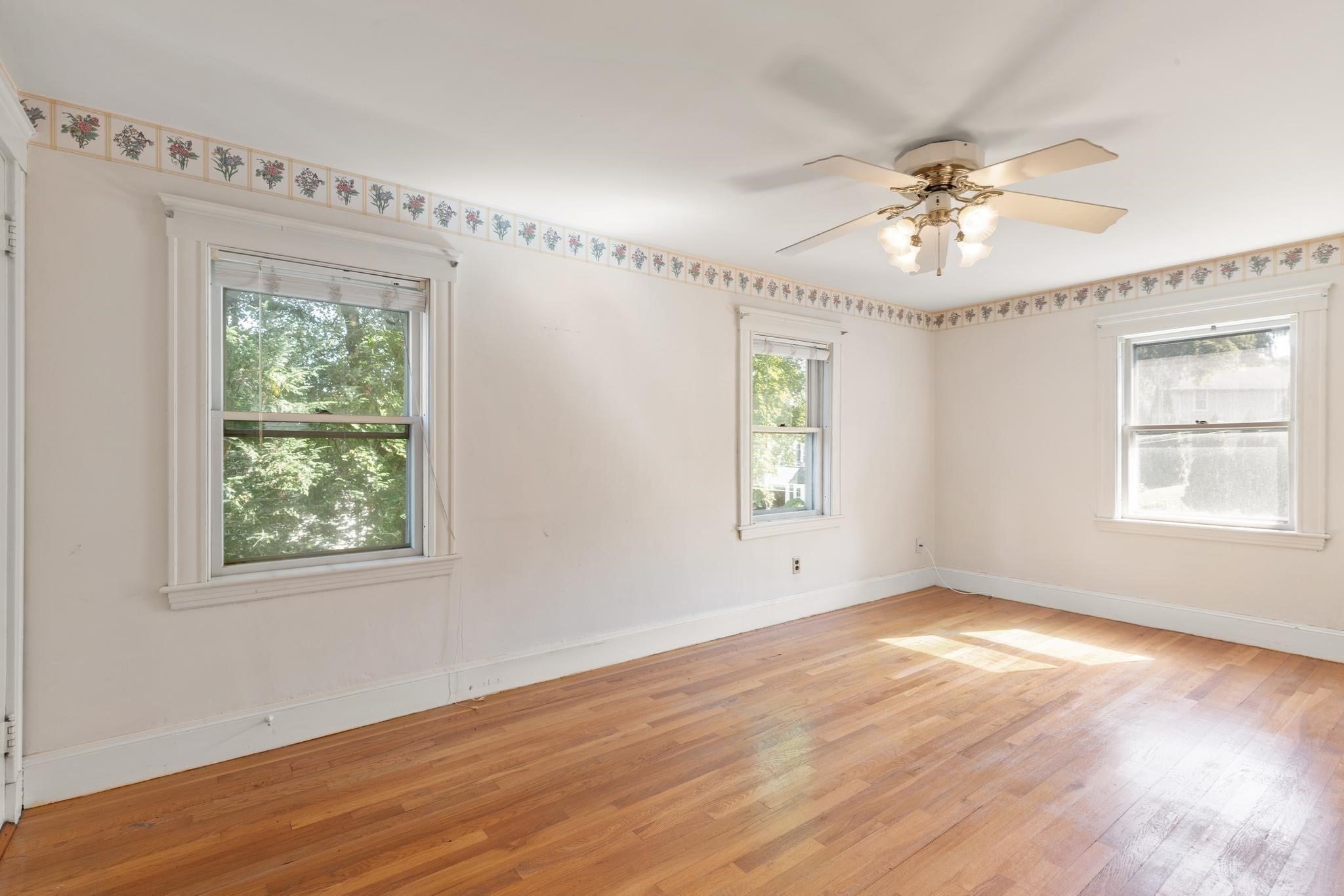 16 Suffolk Street, Medford, MA, 16 Suffolk Street, Medford, MA Photo #20