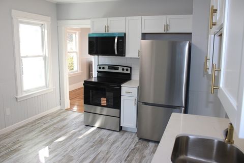 25 Malden St Springfield MA 01108