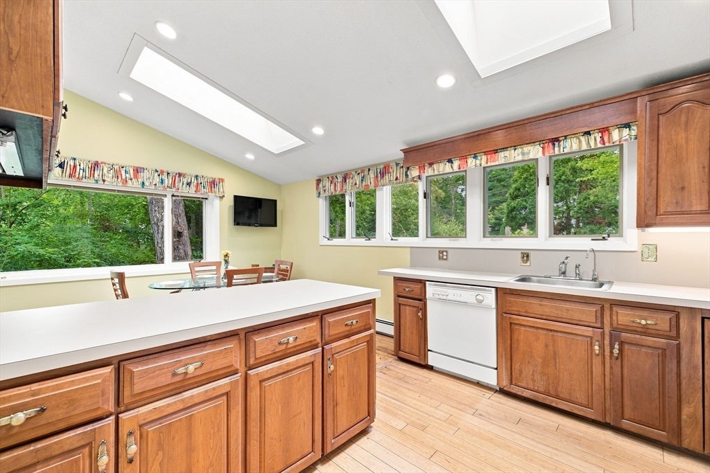 79 Pond Cir, Mashpee, MA, 79 Pond Cir, Mashpee, MA Photo #3