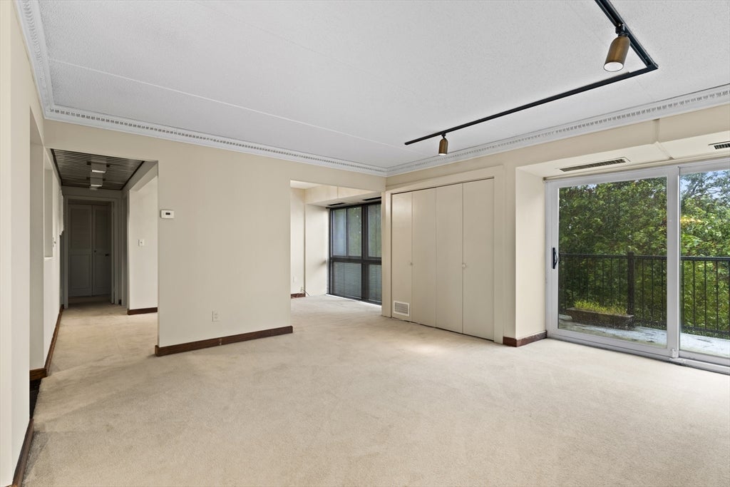 55 Tall Oaks Drive #705, Weymouth, MA Photo #12