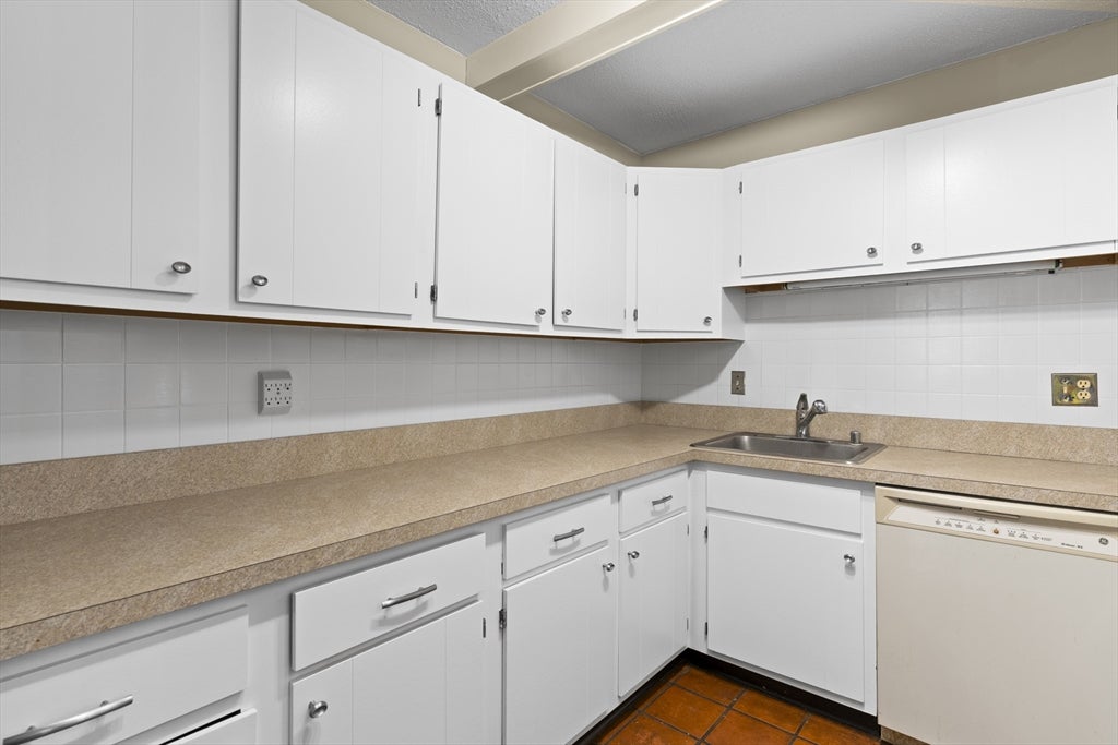 55 Tall Oaks Drive #705, Weymouth, MA Photo #6