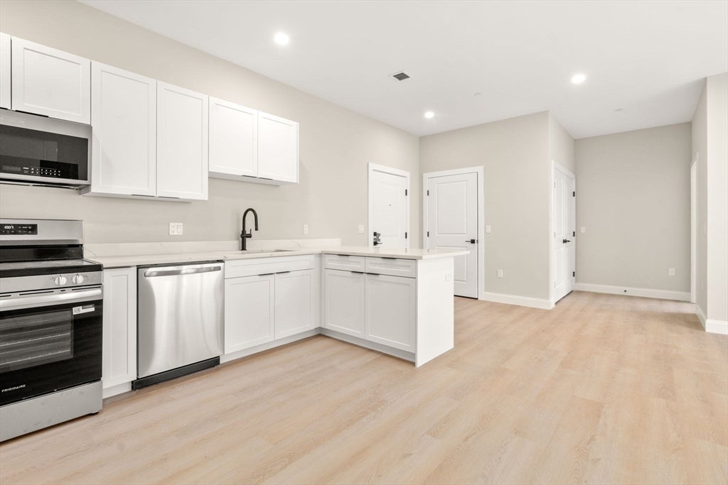 7 Cross St #202, Wilmington, MA Photo #4