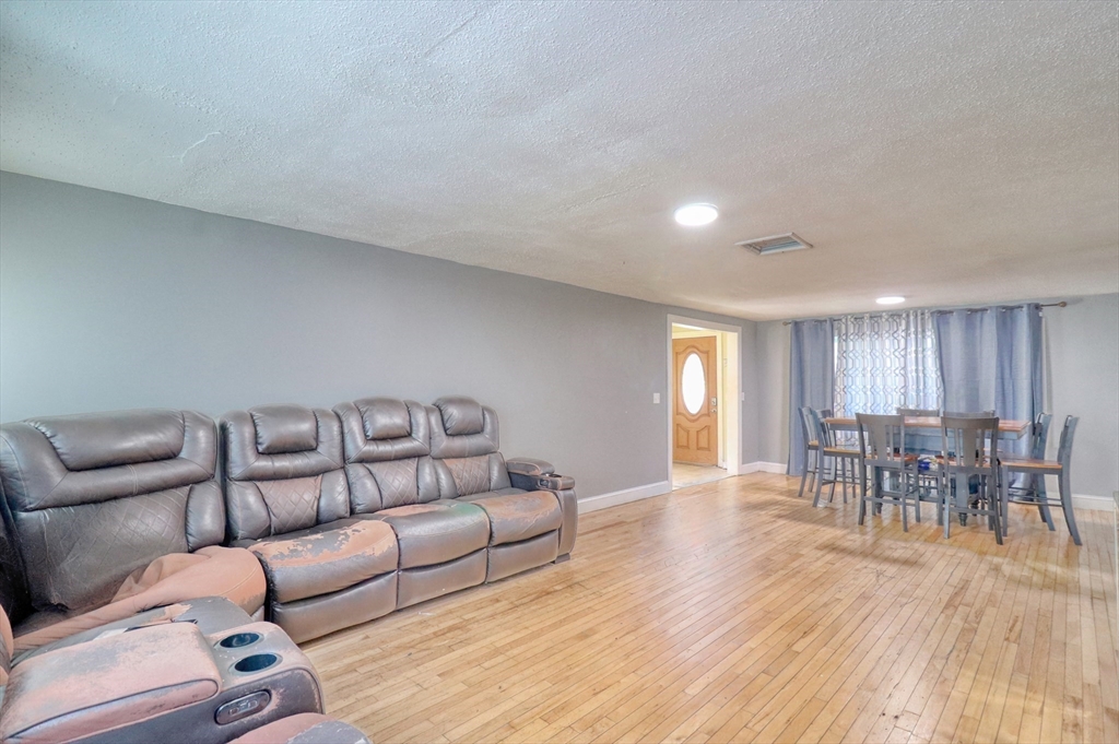 46 Oneida Street