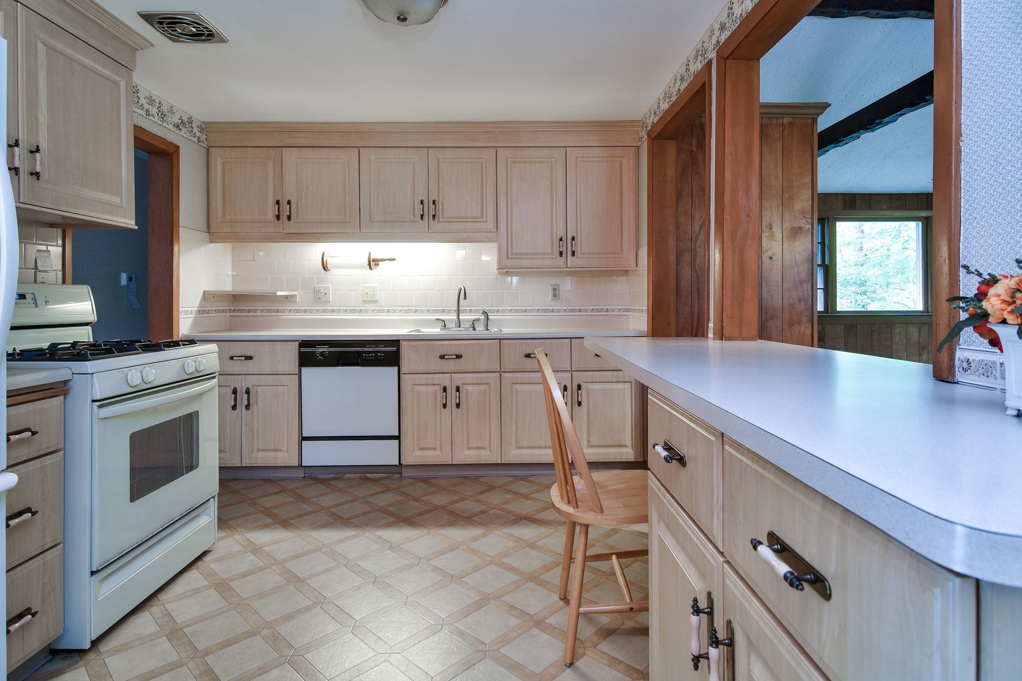 12 Claudette Circle, Framingham, MA, 12 Claudette Circle, Framingham, MA Photo #6