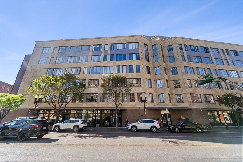 1313 Washington St 604