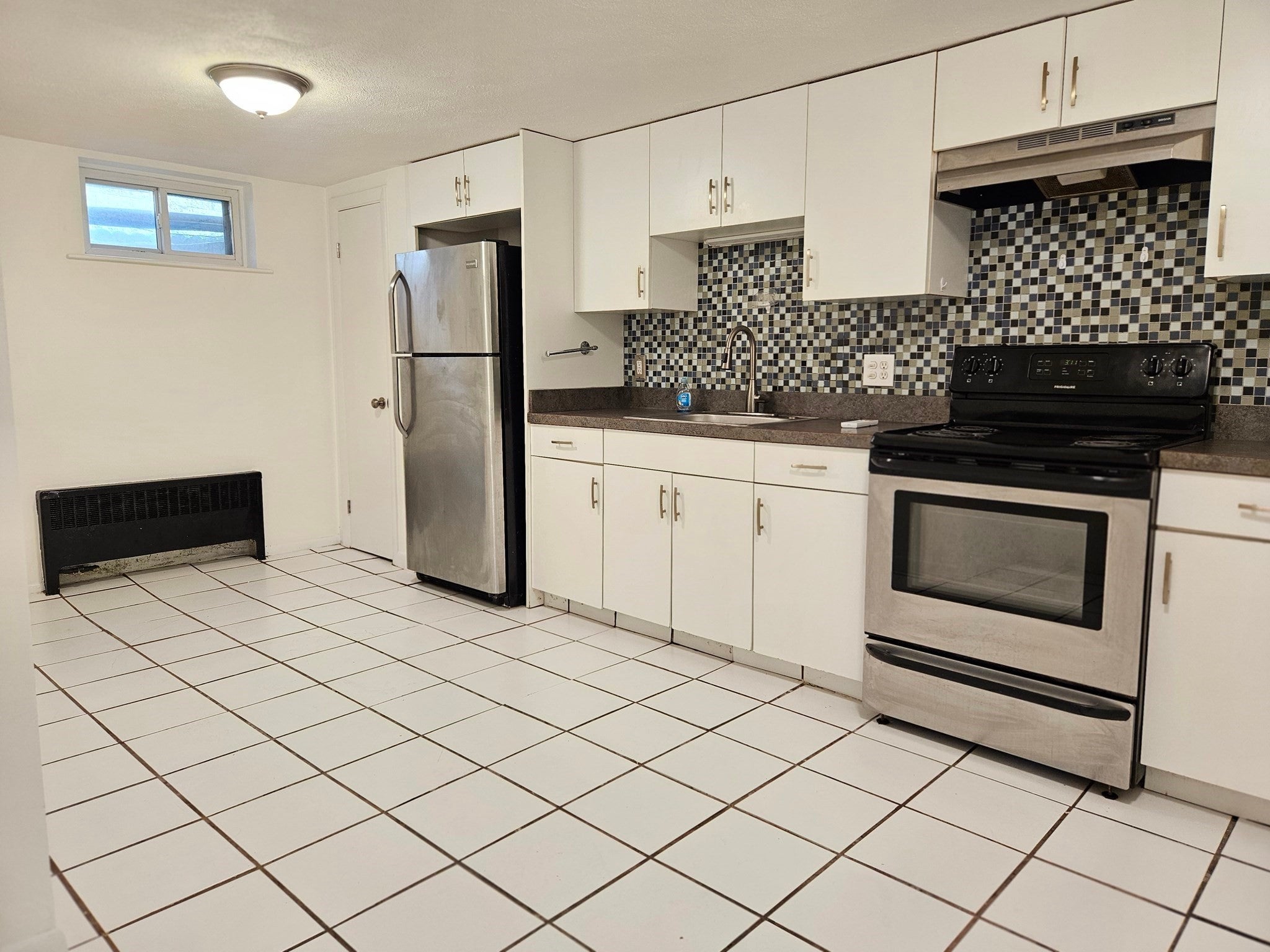 Photo of 350 Vane St, Revere, MA