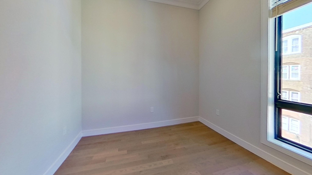 16-18 Highgate St. 303