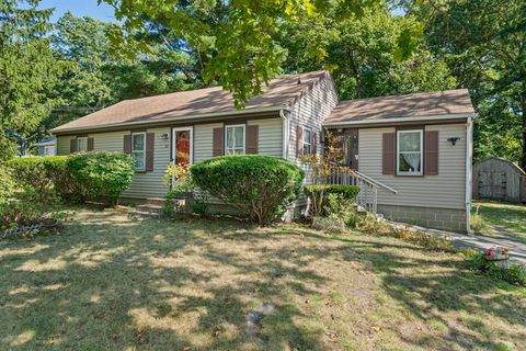 166 Carver Rd Plymouth MA 02360