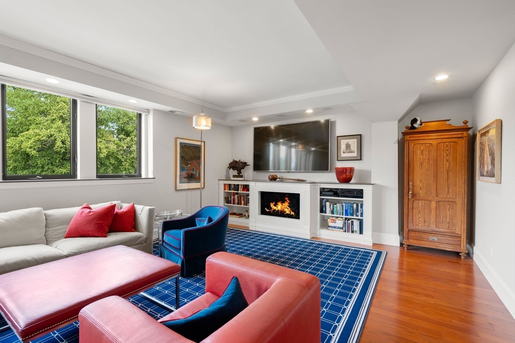 134 Mount Auburn St 7