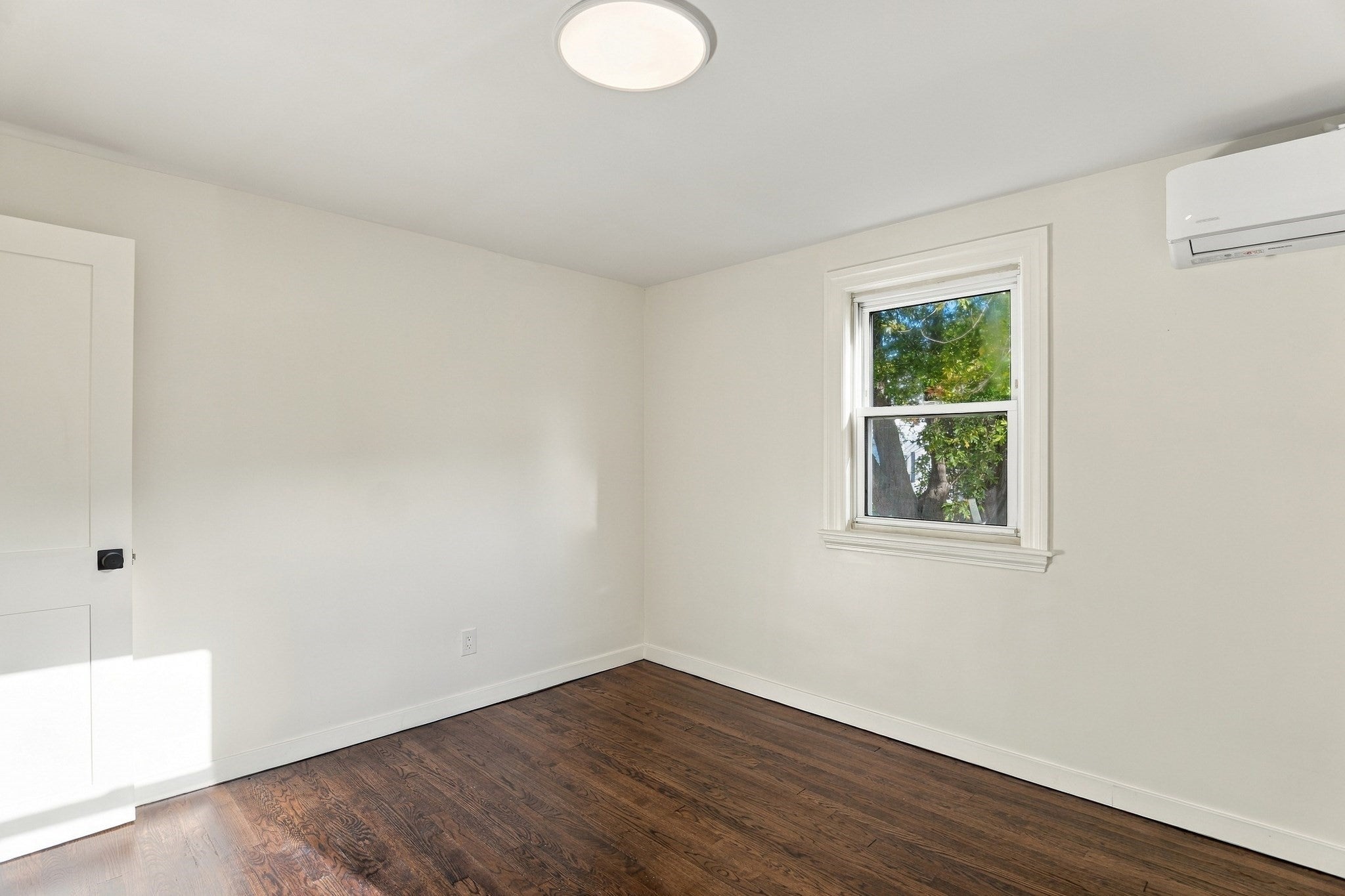 19 1/2 Lillian St, Woburn, MA, 19 1/2 Lillian St, Woburn, MA Photo #15