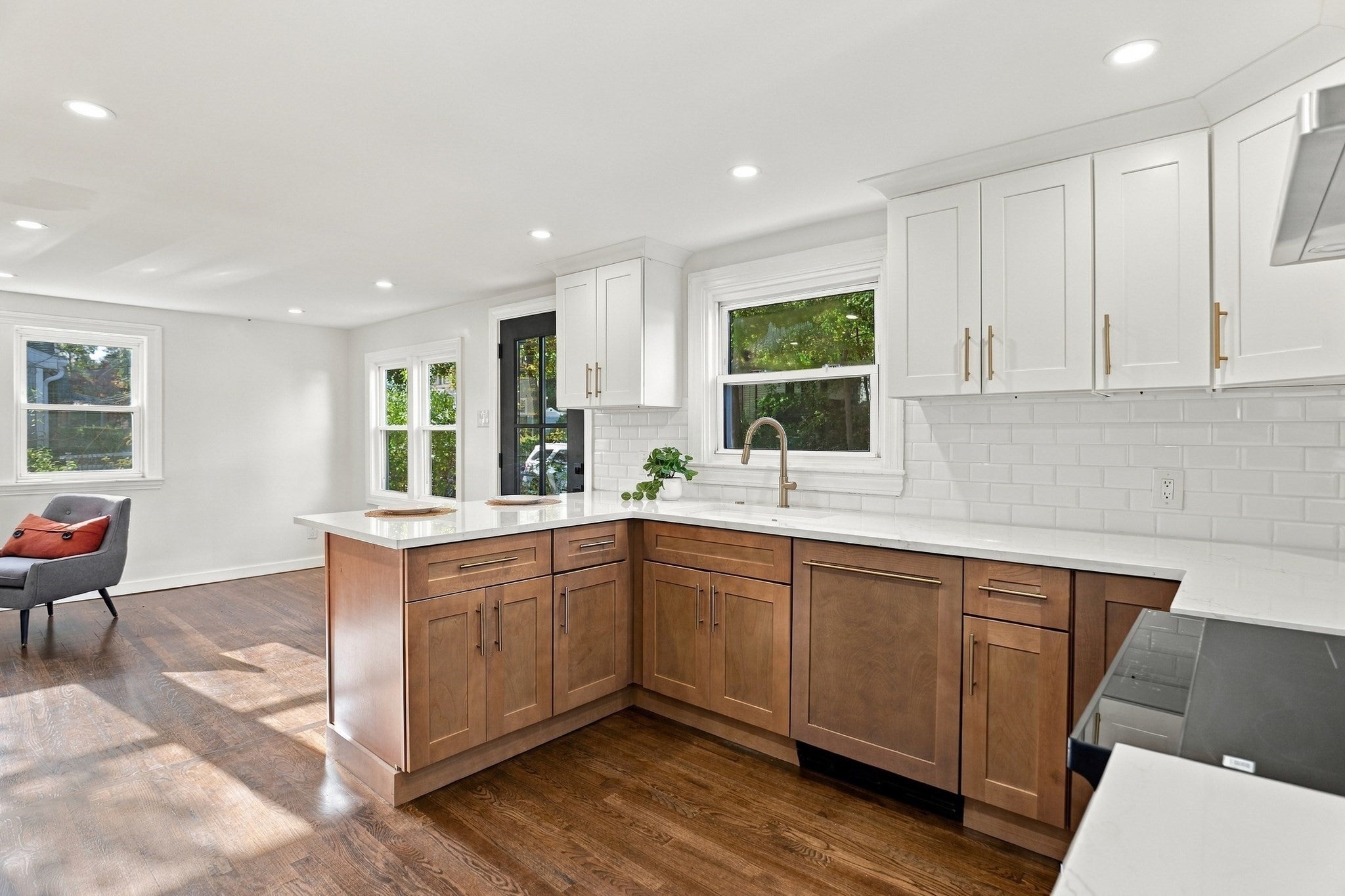 19 1/2 Lillian St, Woburn, MA, 19 1/2 Lillian St, Woburn, MA Photo #6