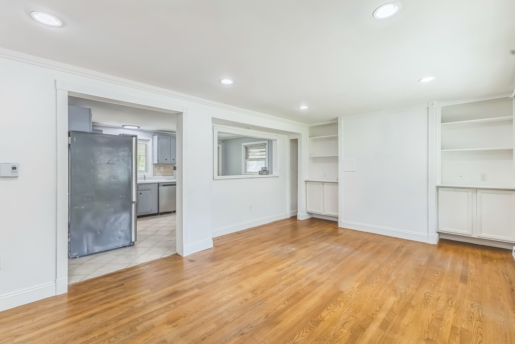17 Juniper St