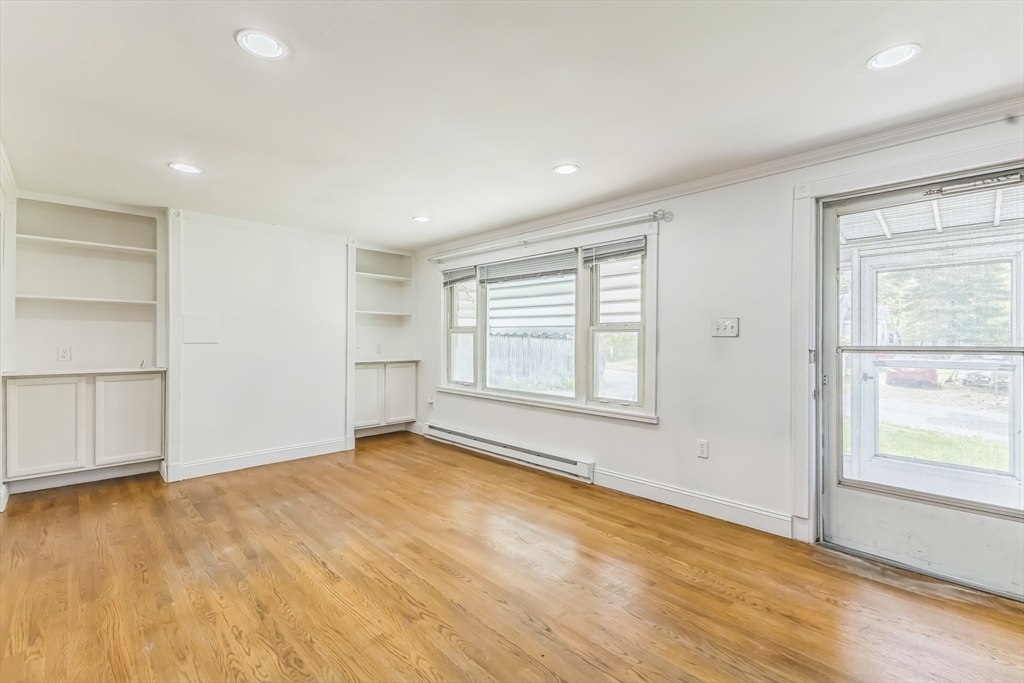 17 Juniper St