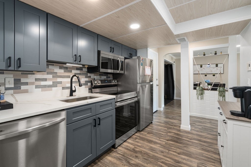 12 Shadowbrook Ln #3, Milford, MA Photo #13