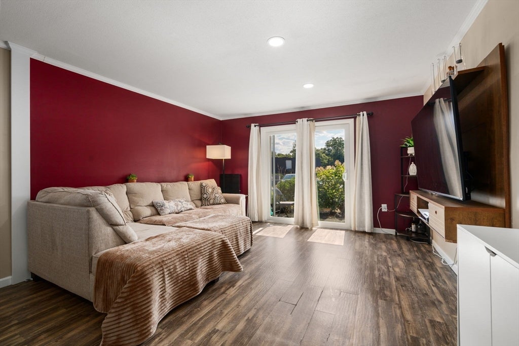 12 Shadowbrook Ln 3