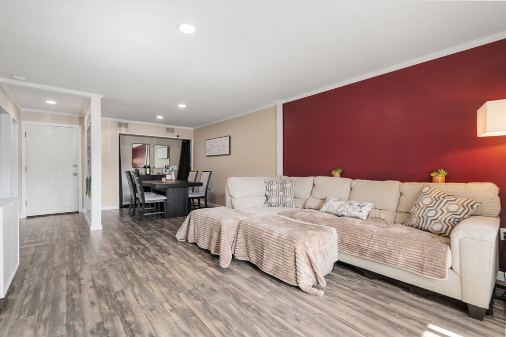 12 Shadowbrook Ln 3