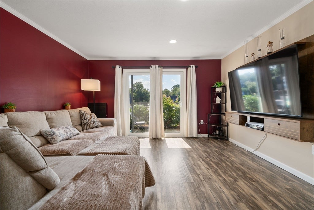 12 Shadowbrook Ln 3